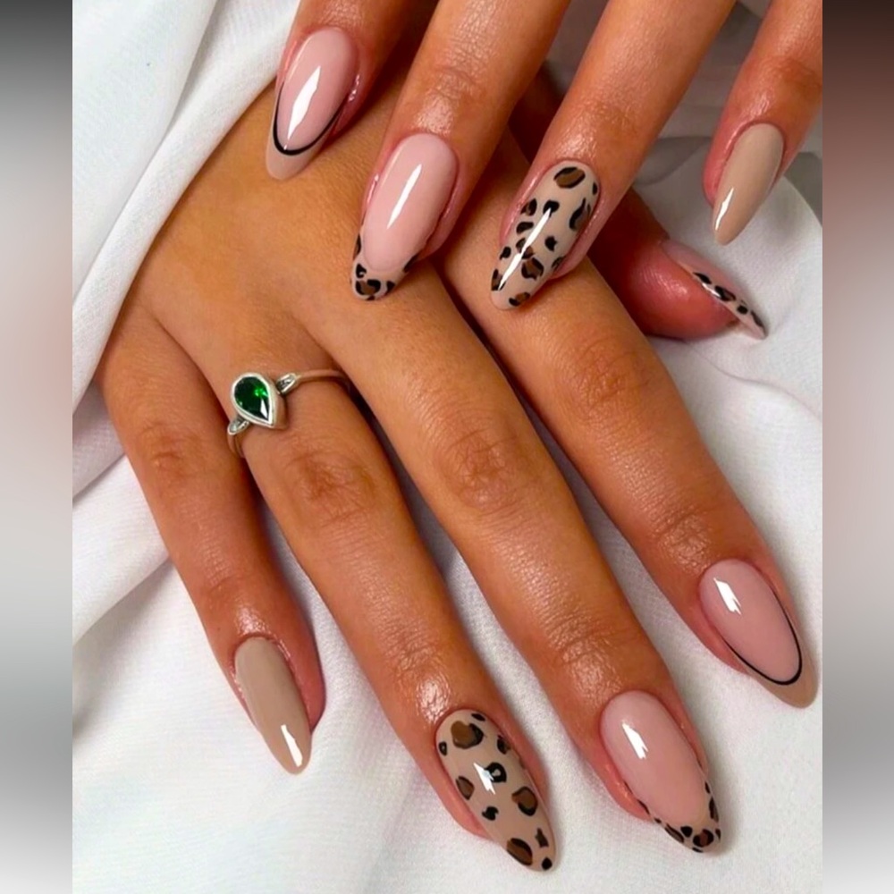 Walking To The Wild Side Leopard Print Press On Nail Set NEW 🏷️
